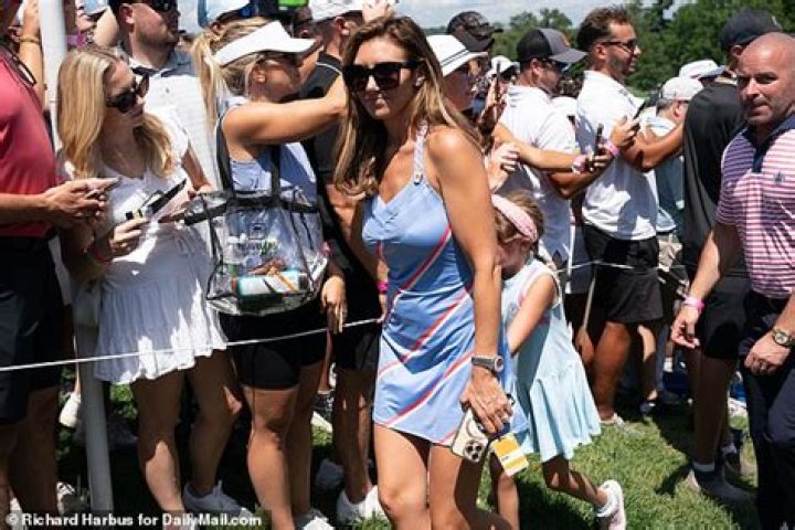 'We are still boyfriend and girlfriend on the course but we stay focused on golf'