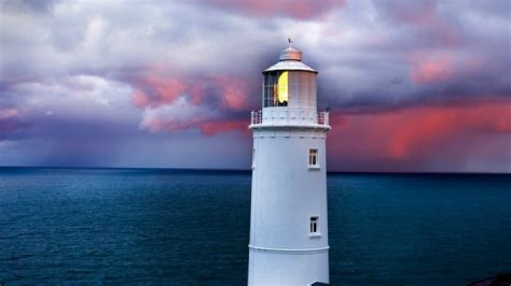 14 Astounding Facts About Lighthouse Reef