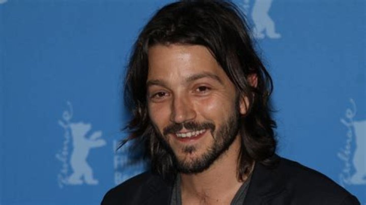 32 Facts About Diego Luna
