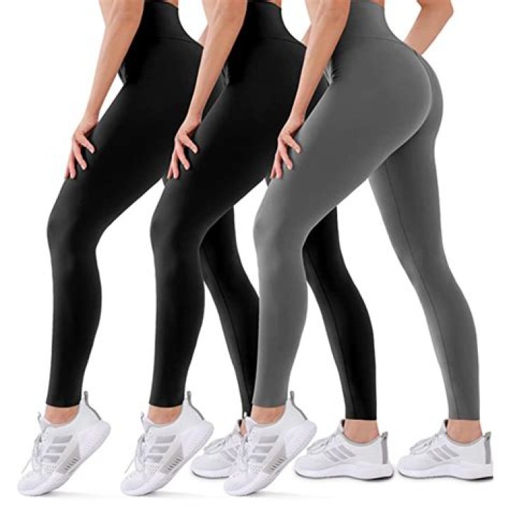A Fitness Editor Dubs These Amazon Leggings “the Best”