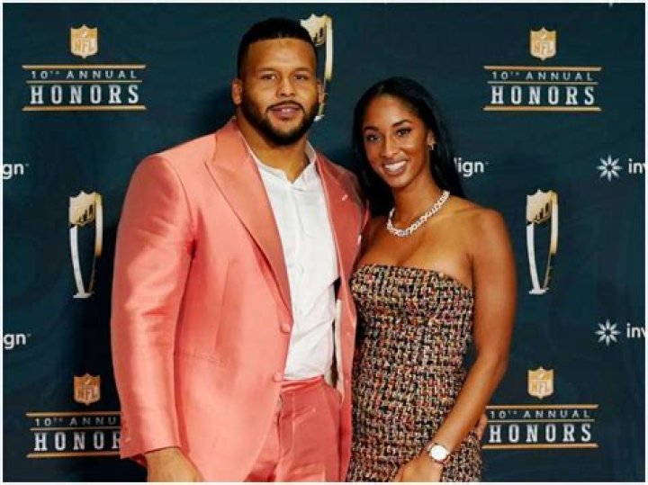 Aaron Donald Biography, Age, Height, Girlfriend, Net Worth