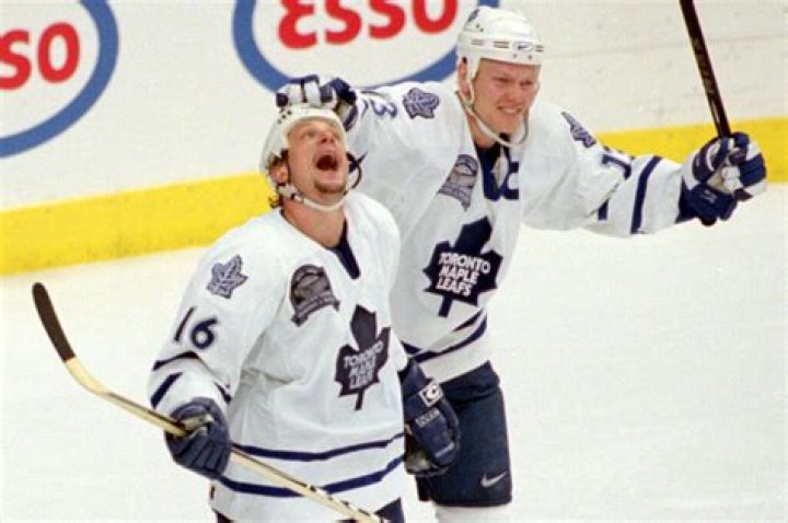 After 9 points in 9 Leafs playoff games, what happened to Lonny Bohonos?