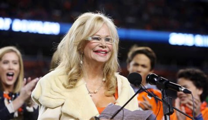 Annabel Bowlen, wife of Broncos Pat Bowlen, joins ownership dispute