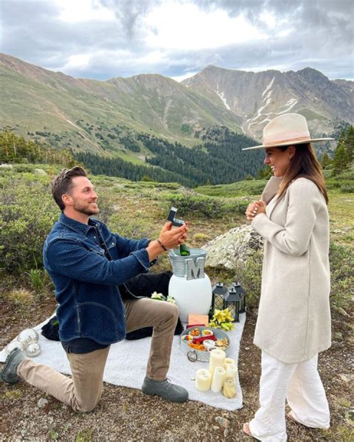  Bachelorette’s Chase McNary engaged to Ellie White as pair share sweet snaps Tue 5 July 2022 13:49 Yasmine Leung 