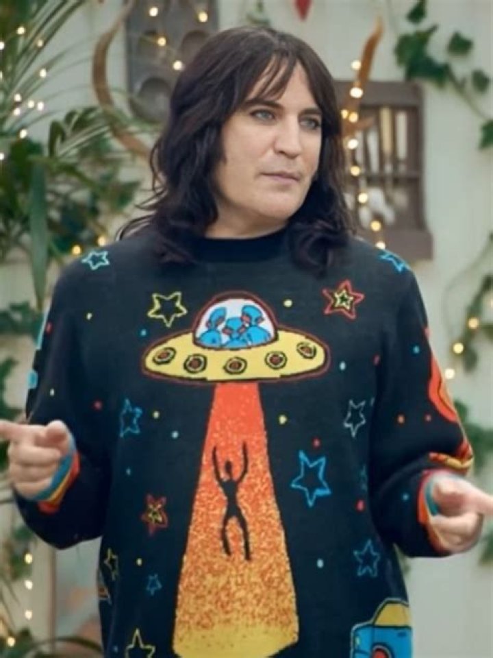  Bake Off fans in love with Noel Fielding’s Dinosaur Jr. jumper – can you buy it? Wed 4 September 2019 09:55 Eve Edwards 