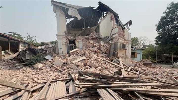Bali Struck by 2 Consecutive Earthquakes, BMKG Reports