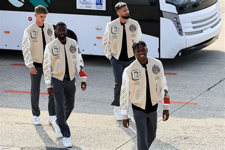 Beckham presented as an AC Milan player