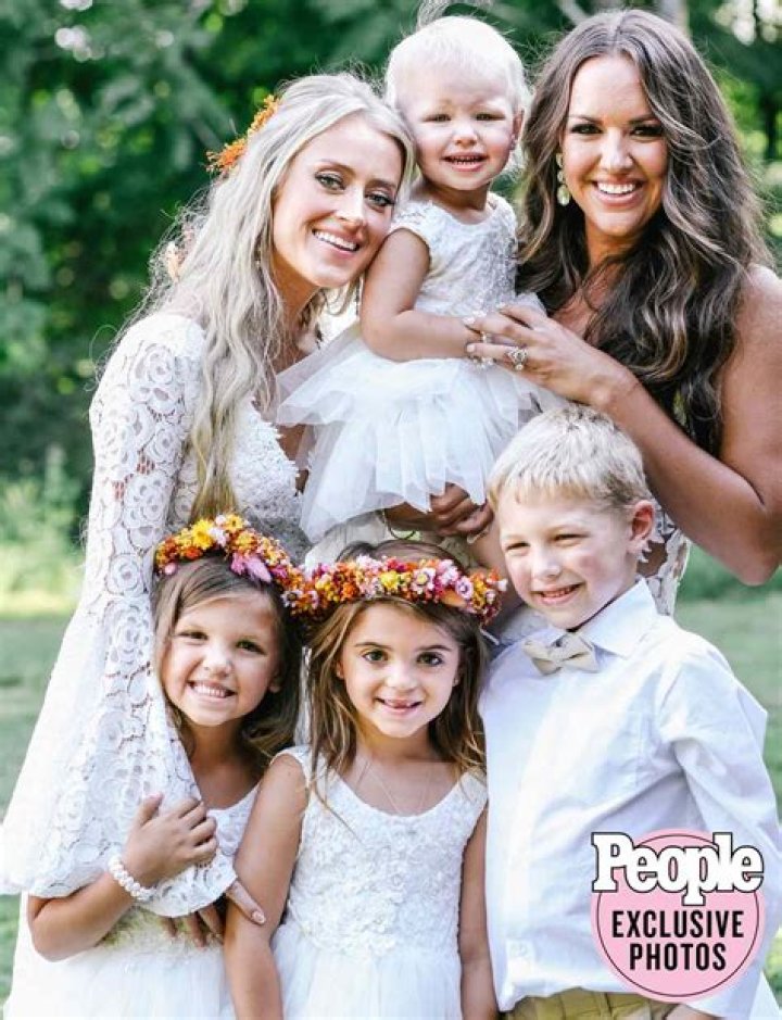 Brooke Eden + Wife Hilary Hoover 'Definitely' Want Kids