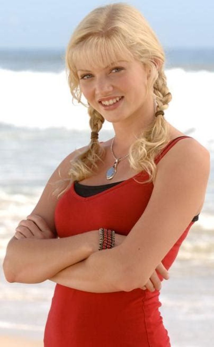 Cariba Heine height weight body statistics
