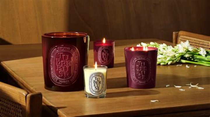 Carrie Bradshaw’s Apartment Is Full of Diptyque Candles