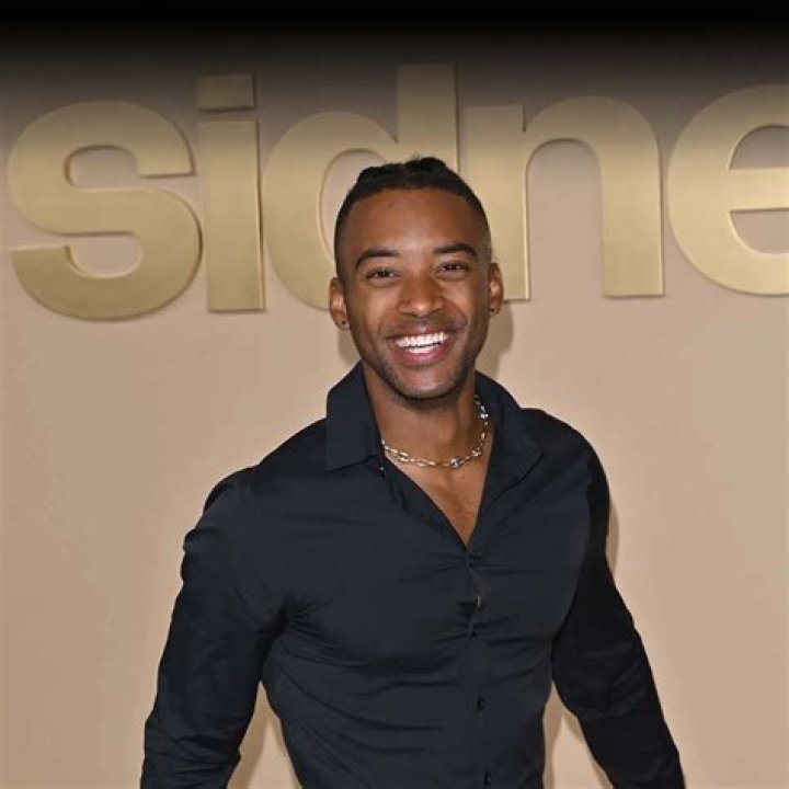 Cash Out Age, Net Worth, Height, Boyfriend, Family, Biography, Wiki