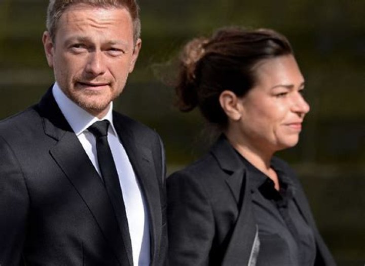 Christian dürr eltern, Alter, Größe, Gewicht, Vermögen, Partner