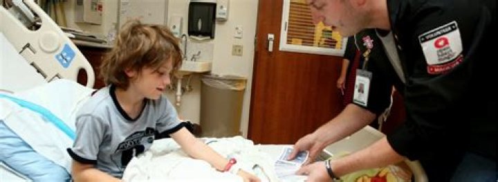 CNN.com - 'Nurse Betty' -- sick in the head