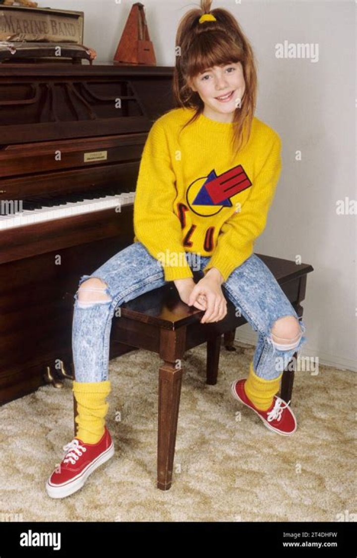 Details About Singing, Age, Bf, Earnings, Career