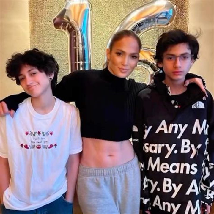 Did Jennifer Lopez's non-binary teenager help Ben Affleck's teenager to come out as non-binary too?