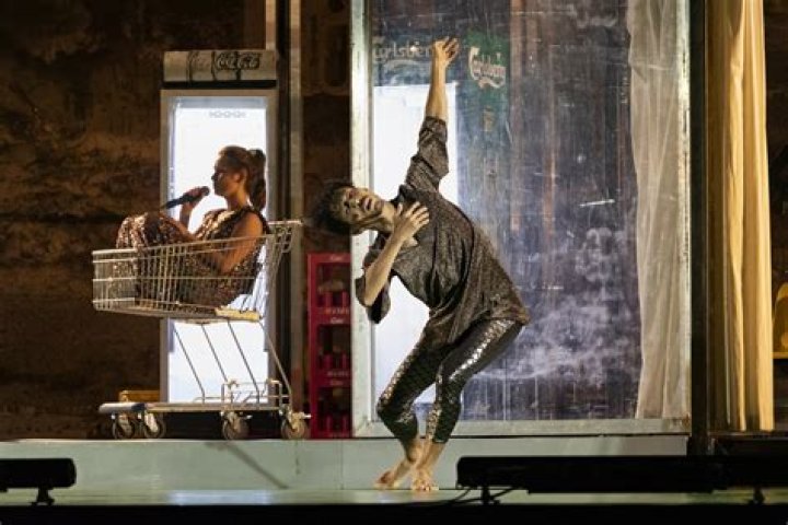 Die Wahrheit über Monte Verità – Constanza Macras lässt beim Euroscene-Festival in Leipzig die Zombies tanzen