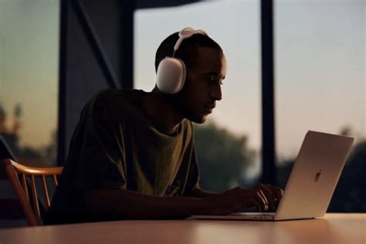 Do the AirPods Max work with Android phones?