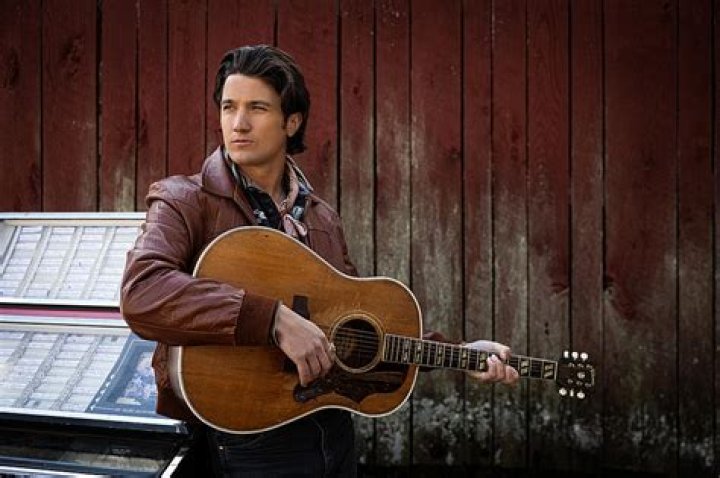 Drake Milligan Keeps Classic Country Alive on Debut Album
