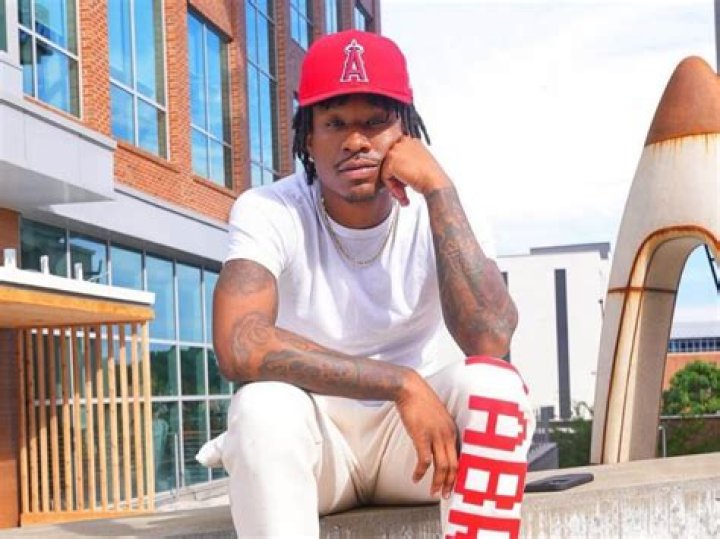 Duke Dennis Bio, Age, Height, Parents, Girlfriend, Net Worth