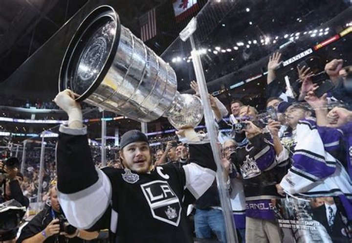 Dustin Brown’s number retired by L.A. Kings — Who should be next on the list?