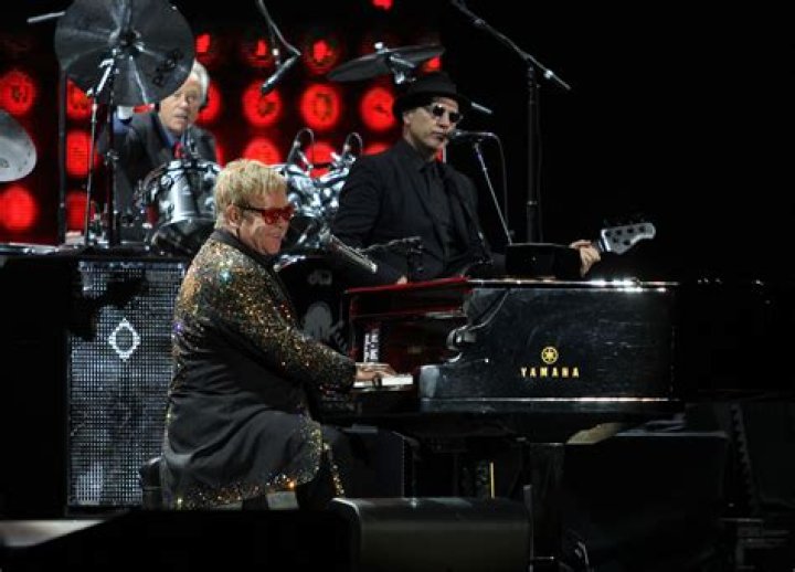 Elton John, Drake impress with sturdy performances