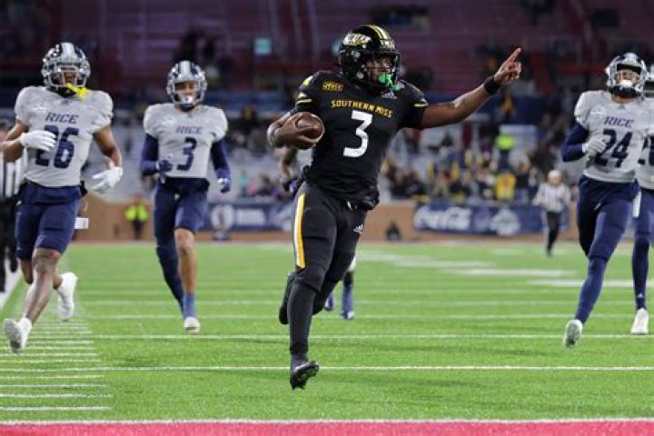Frank Gore Jr. rushes for most yards in bowl game history in LendingTree Bowl win over Rice