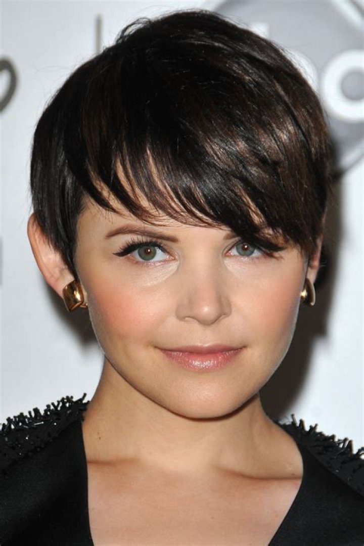 Ginnifer Goodwin's Trick for Growing Hair Out Gracefully
