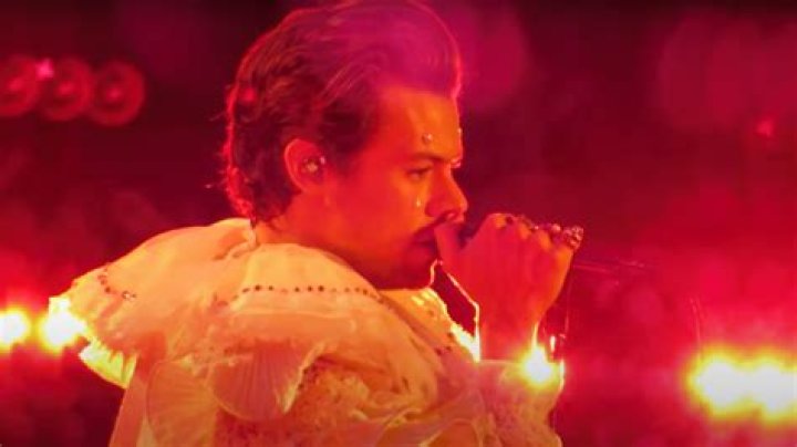 	Harry Styles Covers Britney Spears’ ‘Toxic’ Wearing a Clown Costume at ‘Harryween’ Night 2	