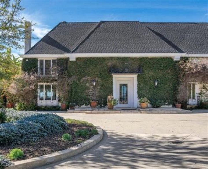  Heather and Terry Dubrow’s house sold for $55m, now they’re building a lake house Thu 22 December 2022 16:01 Helen Williams 