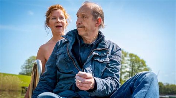 Heisenberg – Lore Stefanek inszeniert Simon Stephens’ Versuchsanordnung am Schauspielhaus Düsseldorf als moderne Screwball Comedy