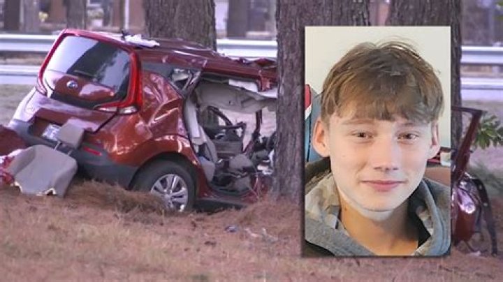 	Horrify Accident: Jacob Pothier Car Accident; 18 year-old man Jacob Pothier killed in dartmouth car crash, Know more details	