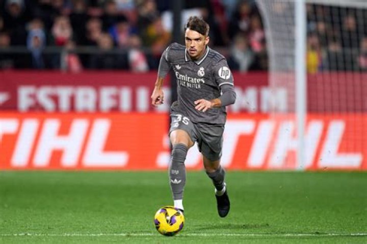 How Much Is Raul De Molina Worth