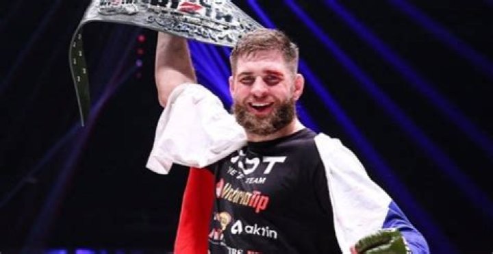 “I’m coming” Jiri Prochazka issues stern warning to newly crowned light heavyweight champ Jamahal Hill
