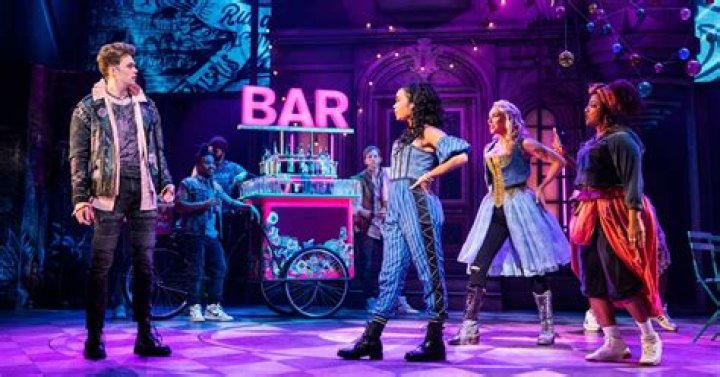 In & Juliet, Verona Goes Pop!