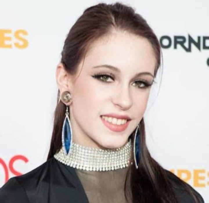 Indica Flower Biography, Age, Height, Family, Wiki & More