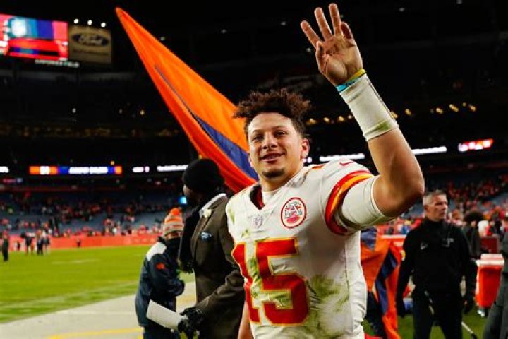 Is Patrick Mahomes a bad role model for kids? fans attack him for drinking beer