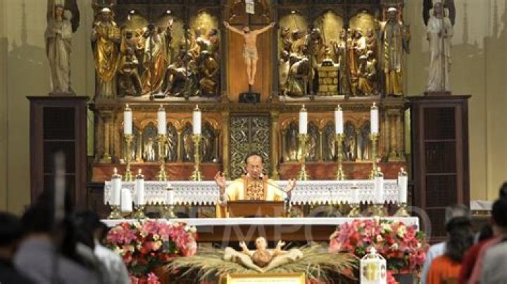 Jakarta Cathedral Highlights Social Gap, Food Waste During Christmas Mass