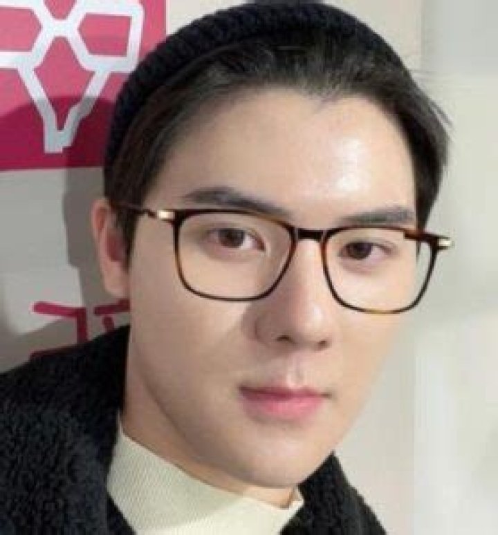 Jasper Chuang Biography, Age, Height, Family, Wiki & More