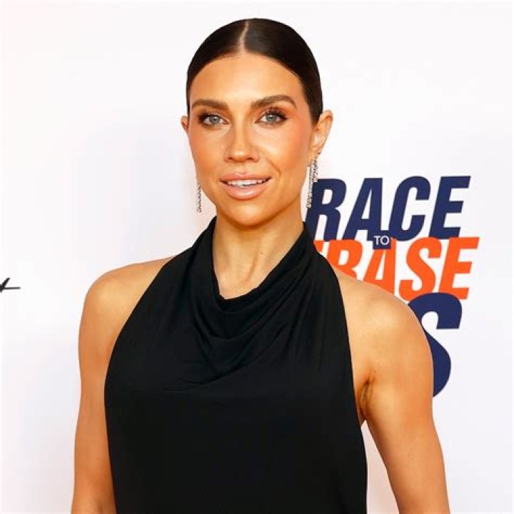 Jenna Johnson Height Weight Body Stats