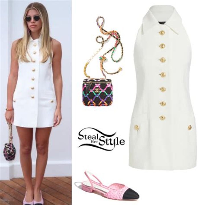 Jessica Plummer Clothes & Outfits | Page 2 of 3 | Steal Her Style