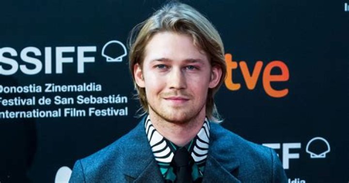 Joe Alwyn Got Buff for Conversations With Friends