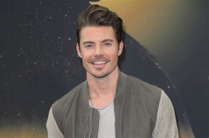 Josh Henderson Biography, Age, Height, Career, Personal Life, Net Worth
