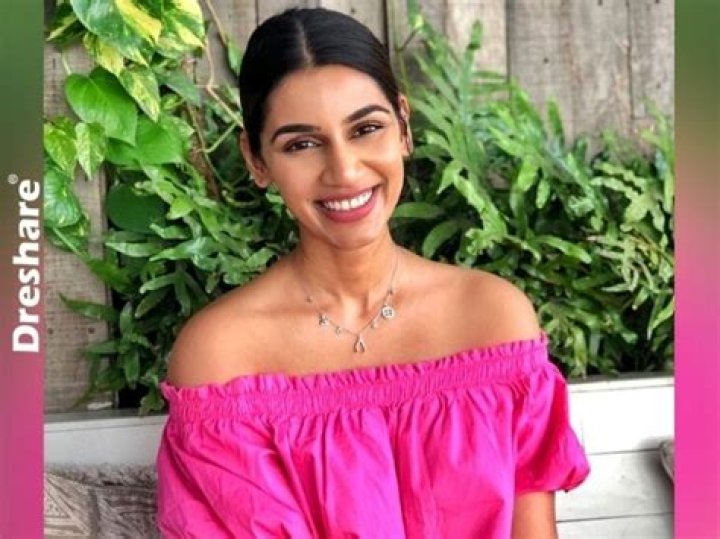 Julia Michaels Age, Height, Biography, Boyfriend, Net Worth & Family