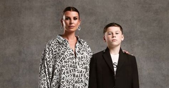  Kardashians have worked hard to stay in touch with their Armenian roots Wed 8 June 2022 20:15 Gabrielle Rockson 