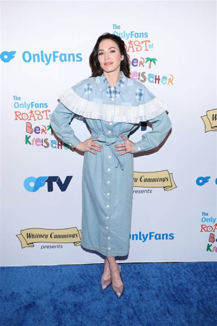 Katie Cummings - Age, Height, Net Worth, Husband, Family