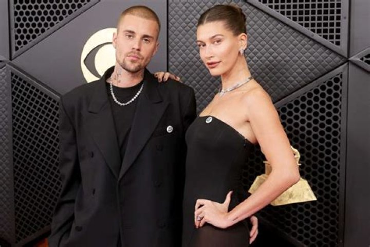  Kendall Jenner ‘stole’ Hailey Bieber from Kylie – they’re so ‘yin and yang’ Tue 22 November 2022 16:53 Ashley Bautista 