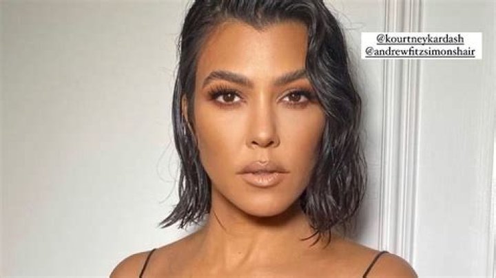  Kourtney Kardashian shows off natural ‘real body’ and is showered with praise Sun 18 September 2022 10:50 Lottie O'Neill 