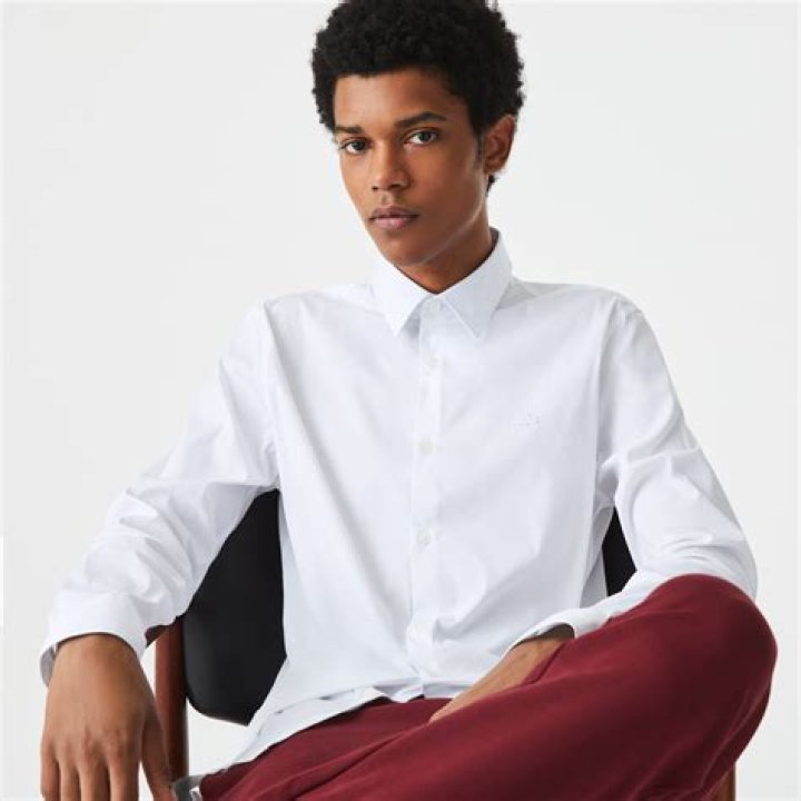 La Chemise Lacoste – Aufschlag und Advantage Anne Lepper am Düsseldorfer Schauspielhaus