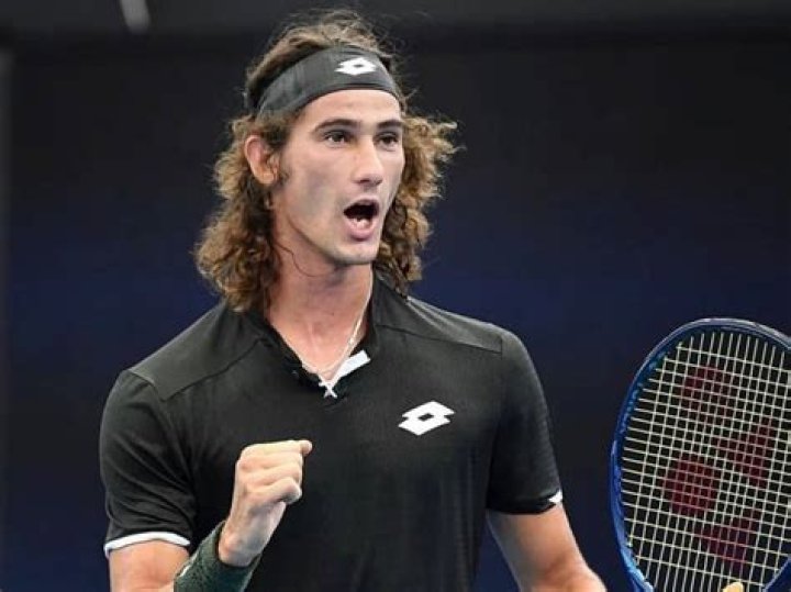 Lloyd Harris Biography, Age, Height, Girlfriend, Net Worth