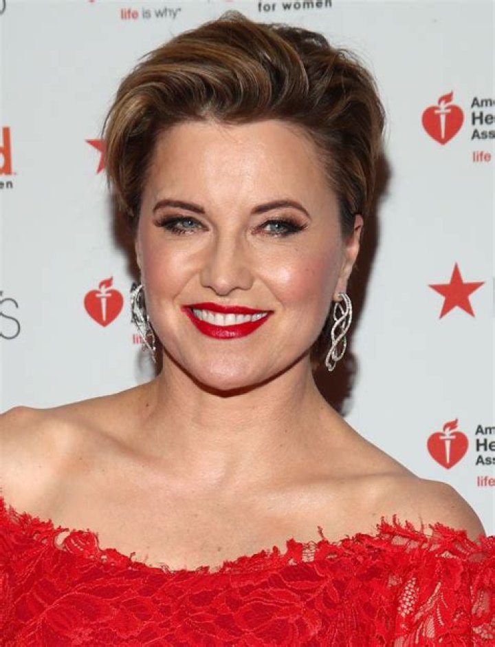 Lucy Lawless Net Worth